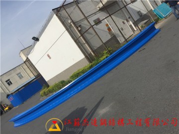 揚(yáng)州晶澳太陽能過道拱形屋頂工程