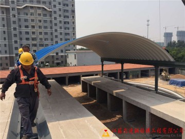 全鋼結構連跨拱形屋頂